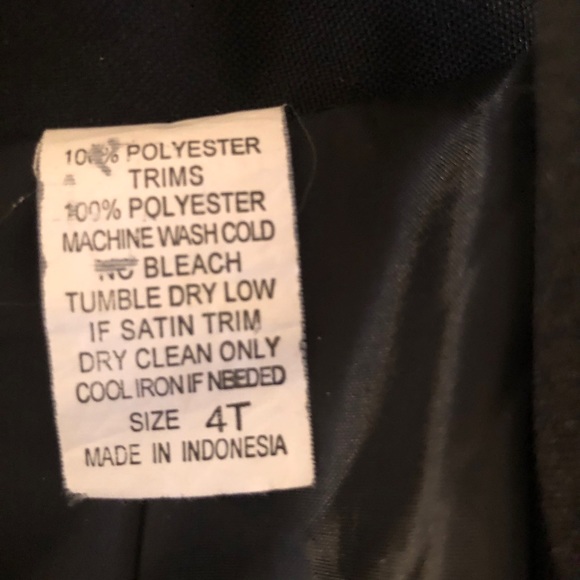 4 four pieces to this BLACK TODDLERS SUIT!$8 - Picture 11 of 14